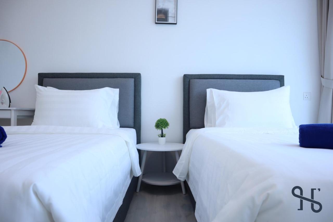 Homesuite' Home At Jesselton Quay Kota Kinabalu Bagian luar foto