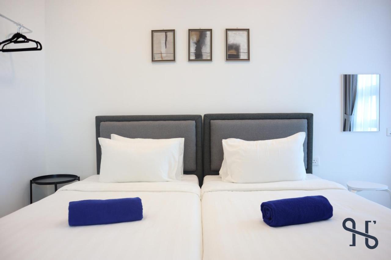 Homesuite' Home At Jesselton Quay Kota Kinabalu Bagian luar foto