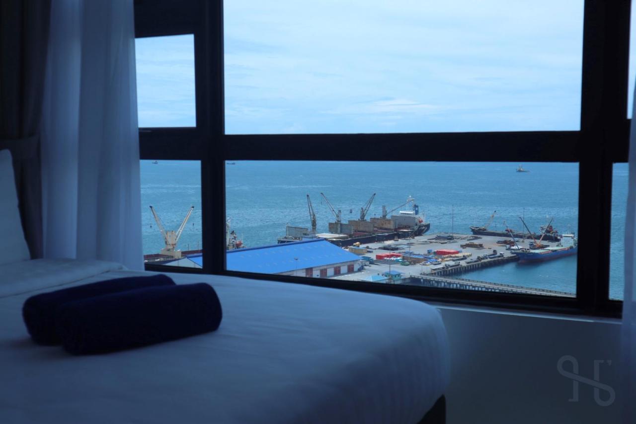 Homesuite' Home At Jesselton Quay Kota Kinabalu Bagian luar foto